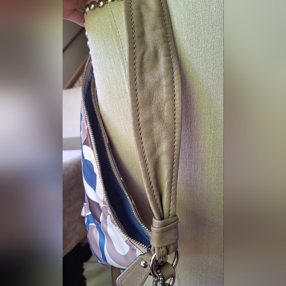 Coach Bag - Picture 3 of 5